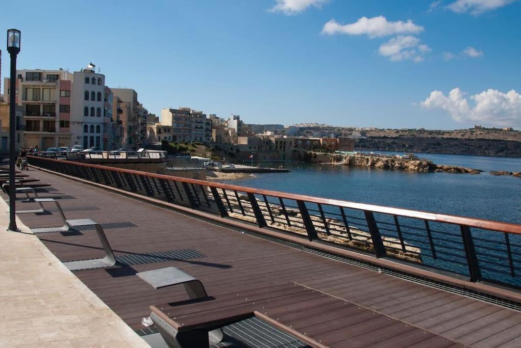 Coral Reef Apartments خليج سانت بول المظهر الخارجي الصورة